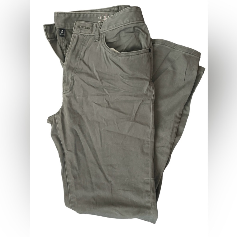 Men’s Nautica classic fit, five-pocket, Gray khakis.  Super soft.  Size 32X32